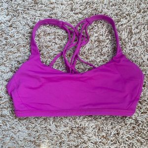 Lululemon Free to be Zen sports bra! Size 4